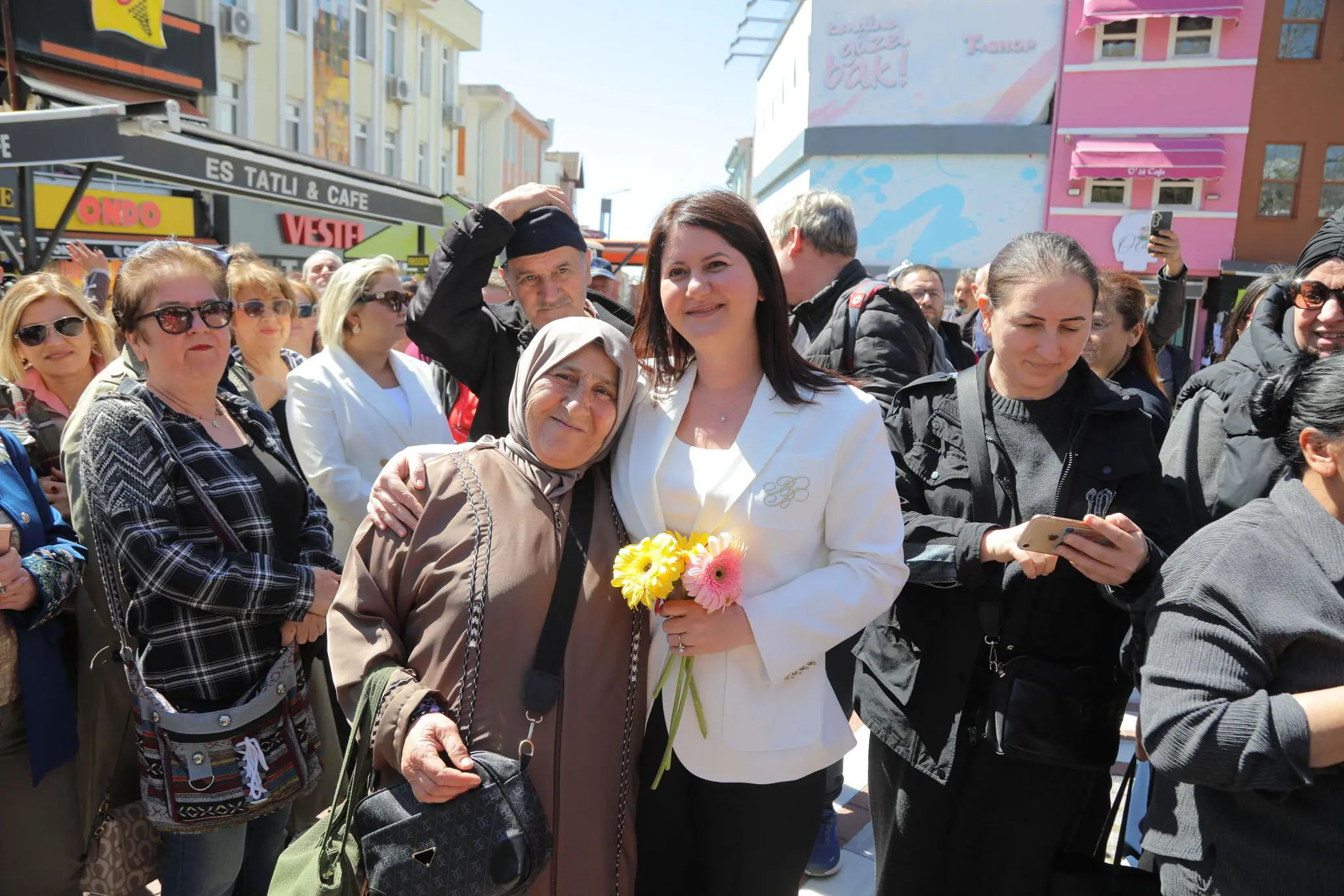 ROMANLAR GÜNÜ EDİRNE’DE ŞENLİK HAVASINDA GEÇTİ galeri görseli